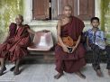 buddha monks